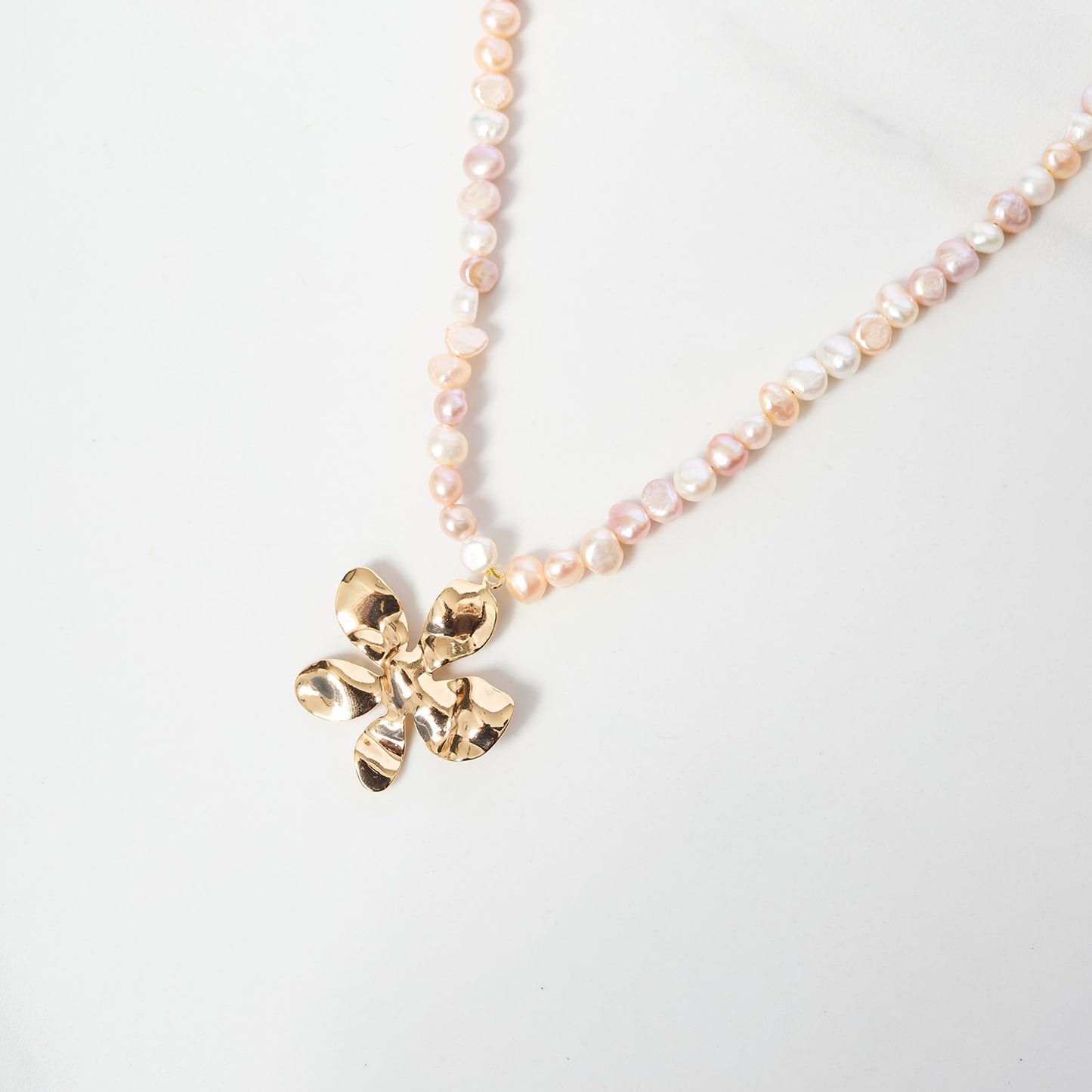 Collar Flor y Perlas